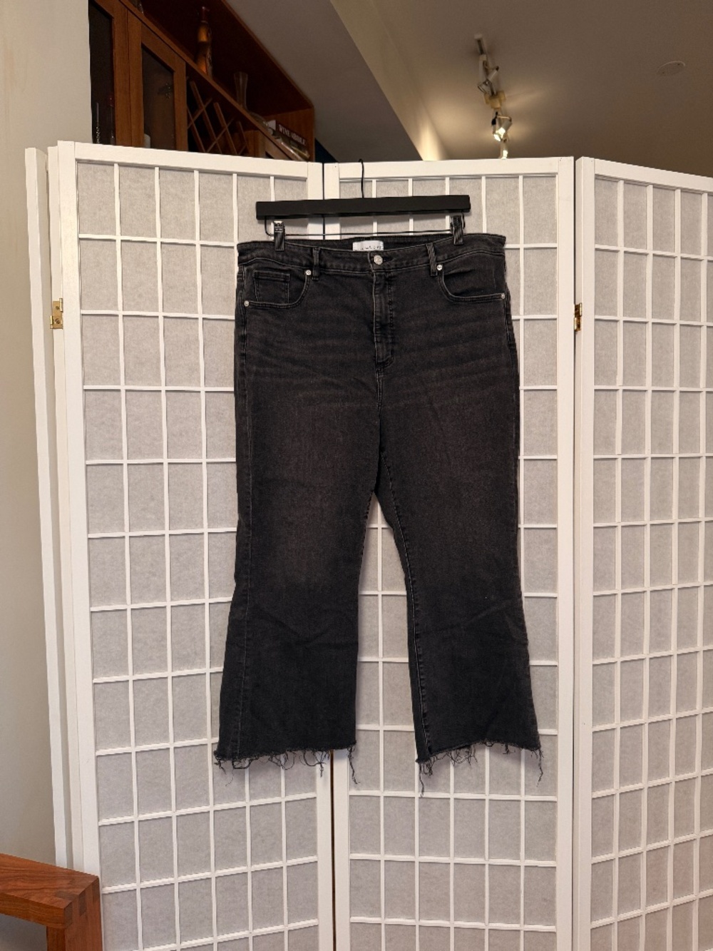 LOFT Curvy Cropped Kick Raw Hem Jeans Dark Grey 34p/18p